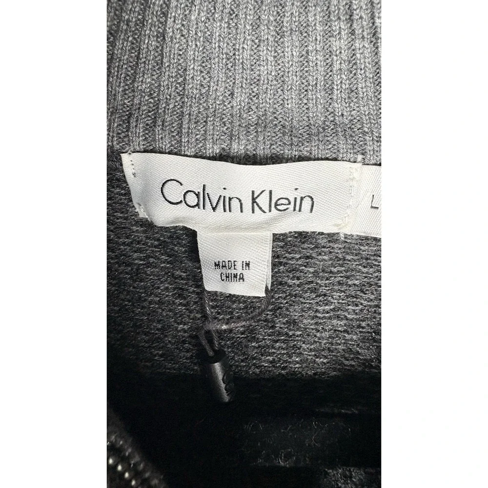 Calvin Klein Men's Large Gray Quarter‑Zip Pullover – Long Sleeve, Modern Minimal